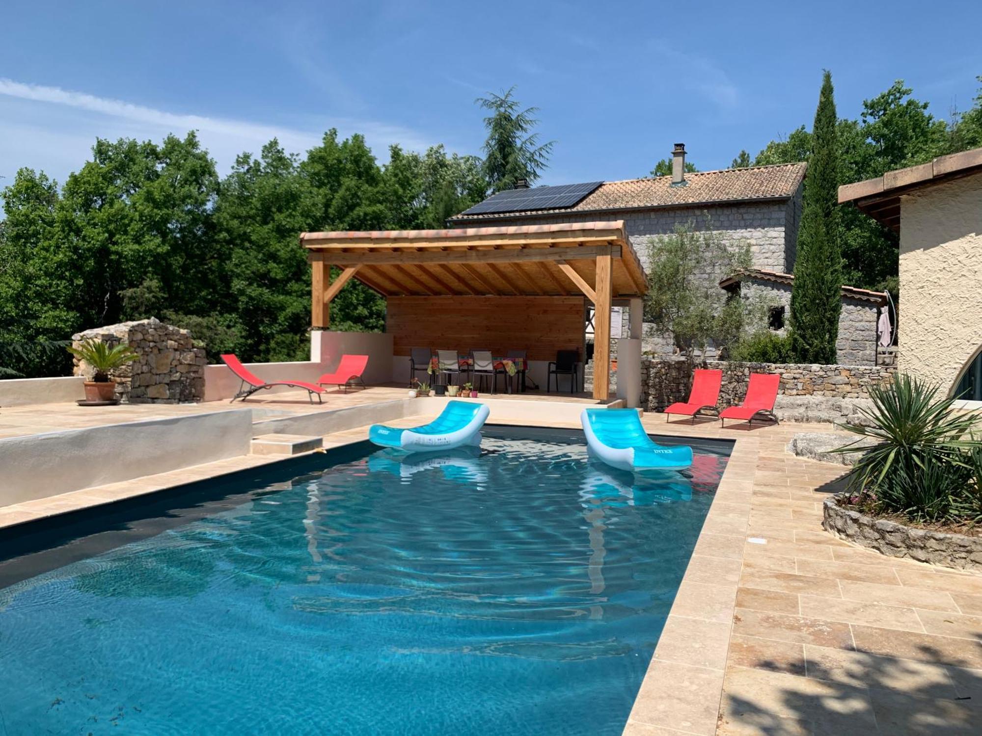 Villa de 100m2 avec grande piscine privée Saint Alban Auriolles Extérieur photo