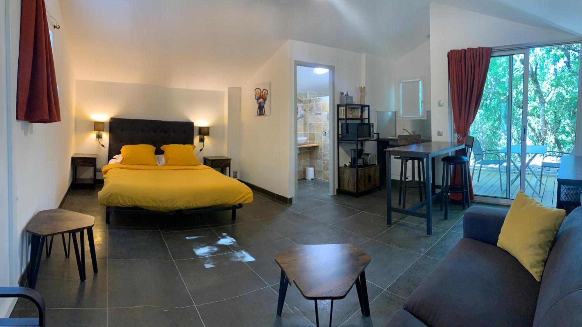 Villa de 100m2 avec grande piscine privée Saint Alban Auriolles Extérieur photo