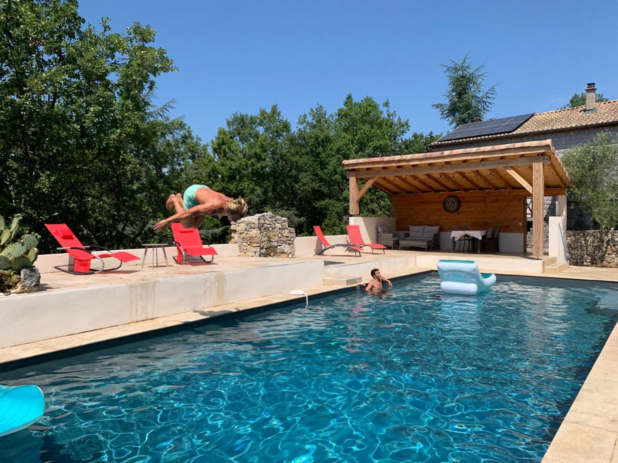 Villa de 100m2 avec grande piscine privée Saint Alban Auriolles Extérieur photo