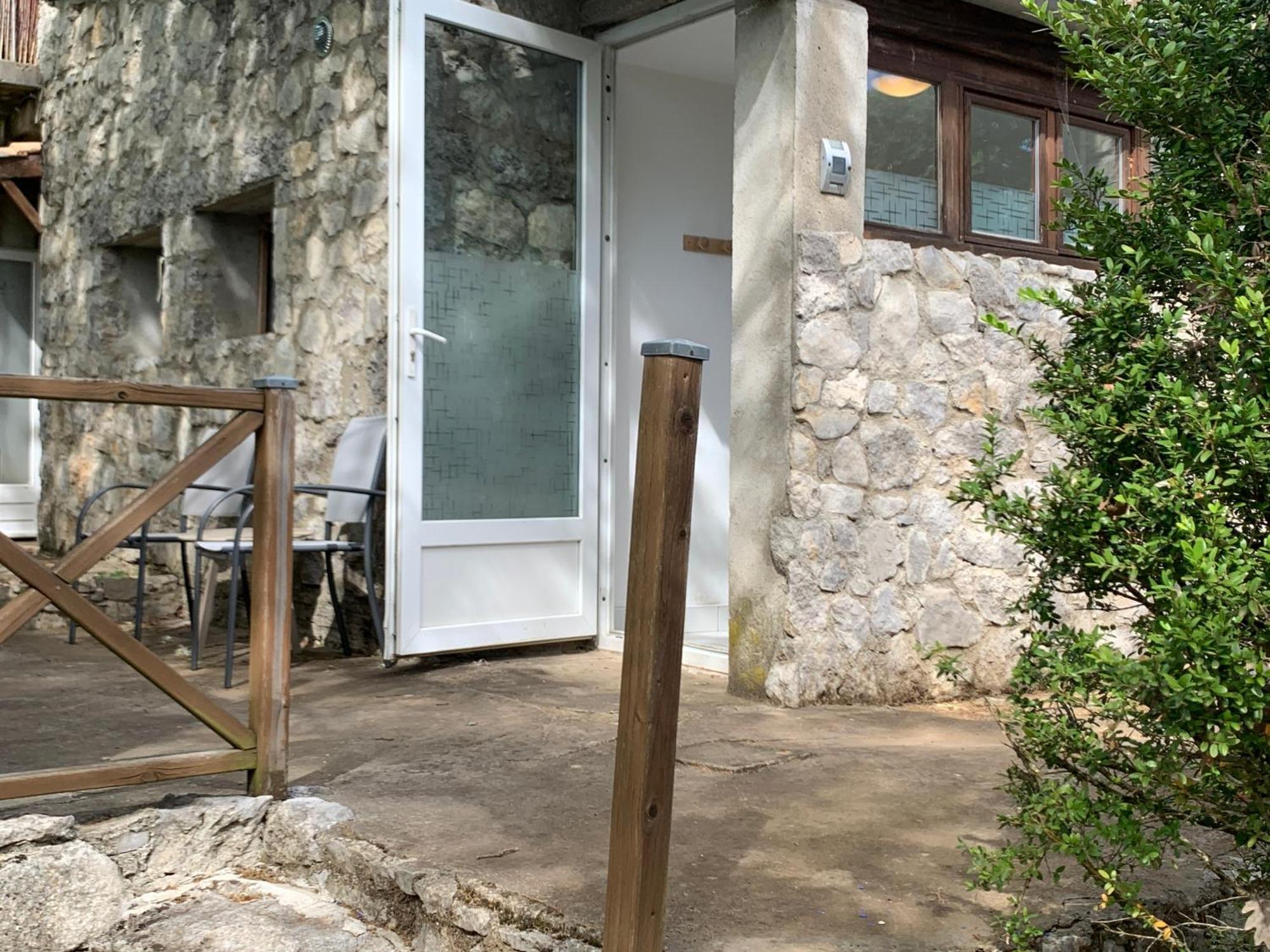 Villa de 100m2 avec grande piscine privée Saint Alban Auriolles Extérieur photo