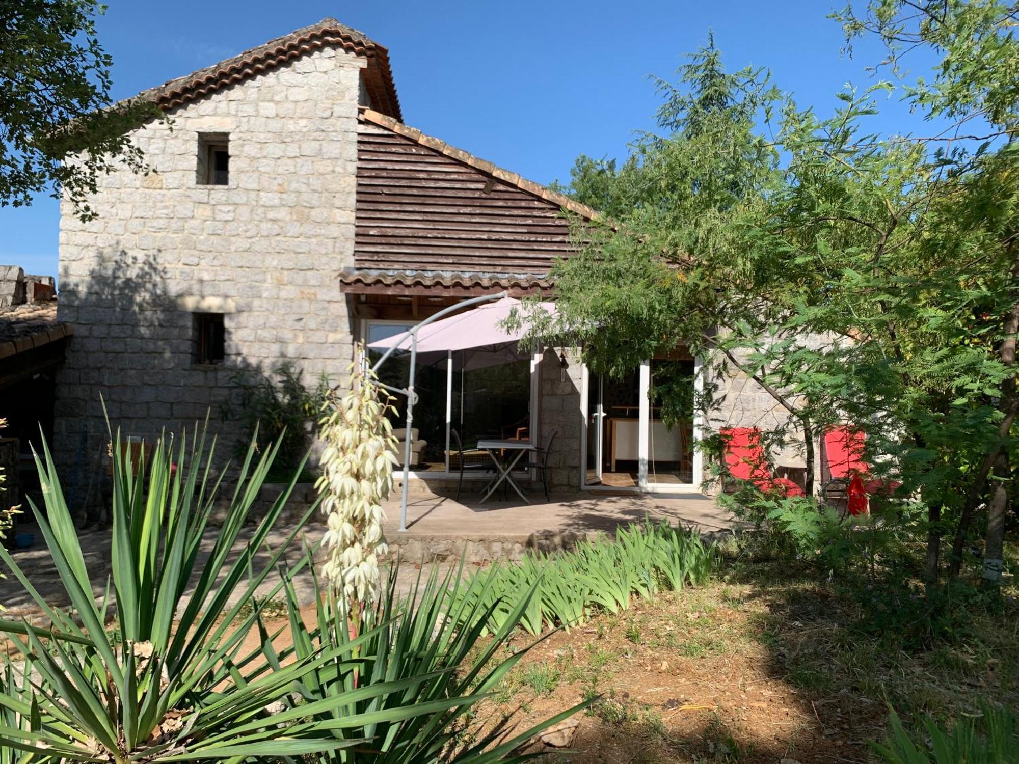 Villa de 100m2 avec grande piscine privée Saint Alban Auriolles Extérieur photo